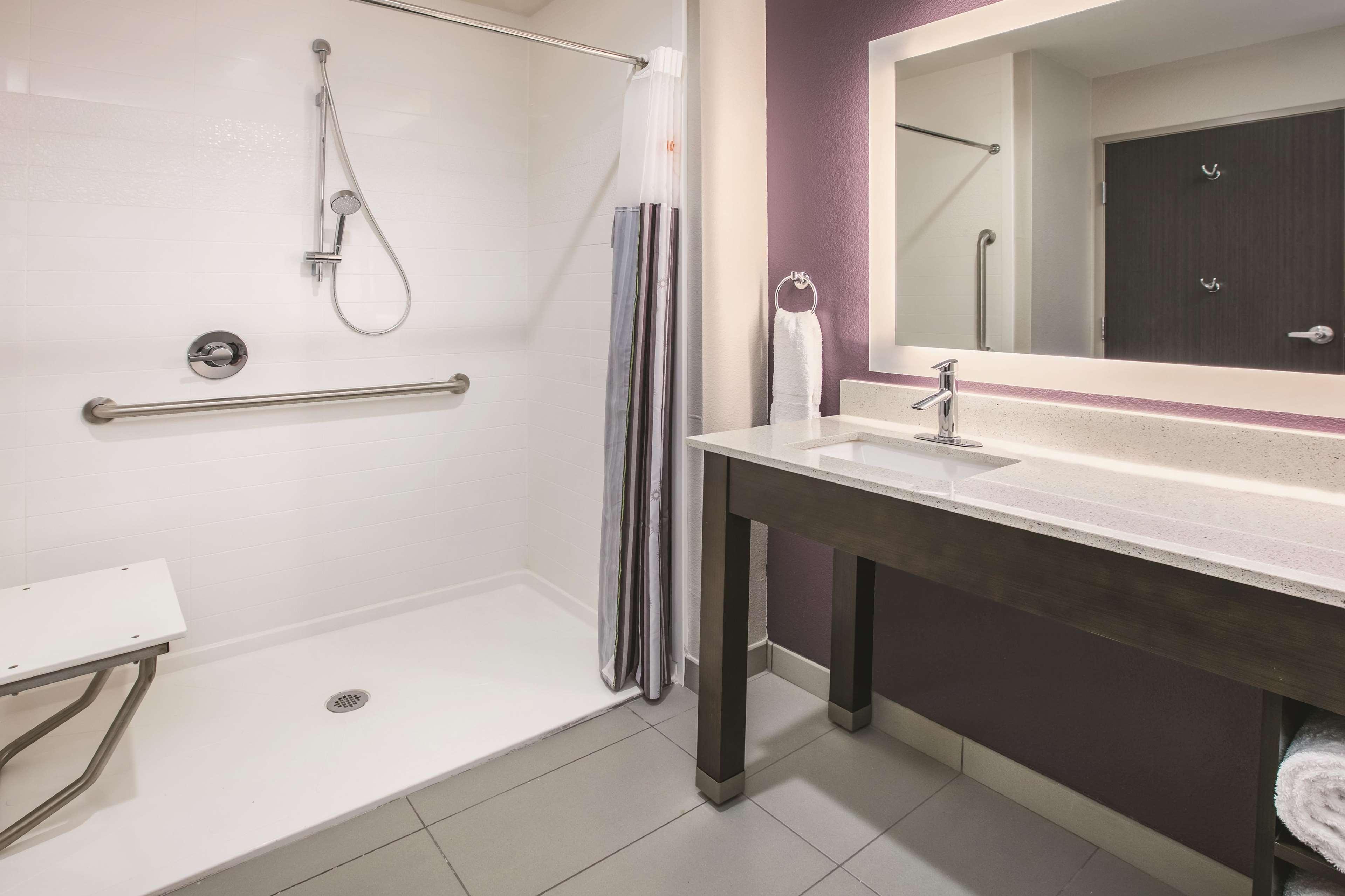 La Quinta By Wyndham Dallas - Richardson Extérieur photo
