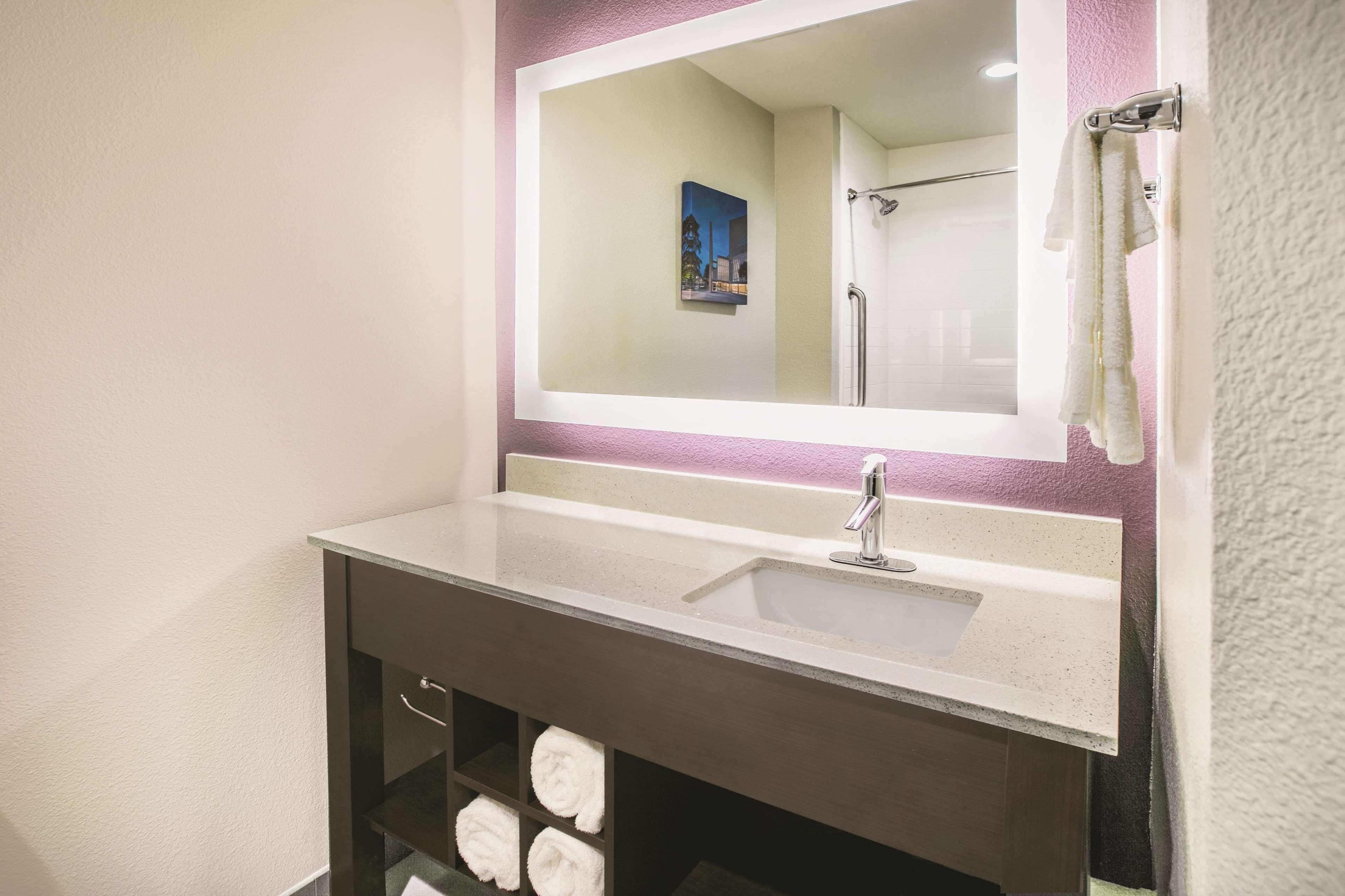 La Quinta By Wyndham Dallas - Richardson Extérieur photo